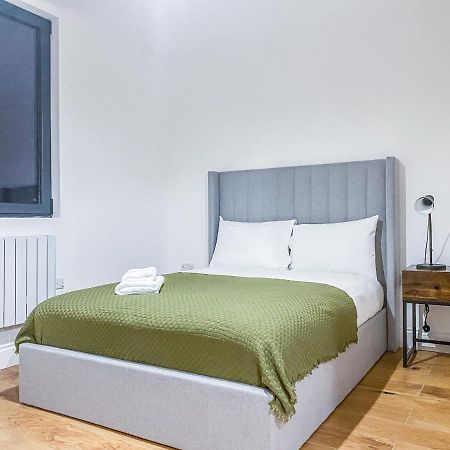 2 Bedroom City Centre Apartment With Parking Bedford Eksteriør billede