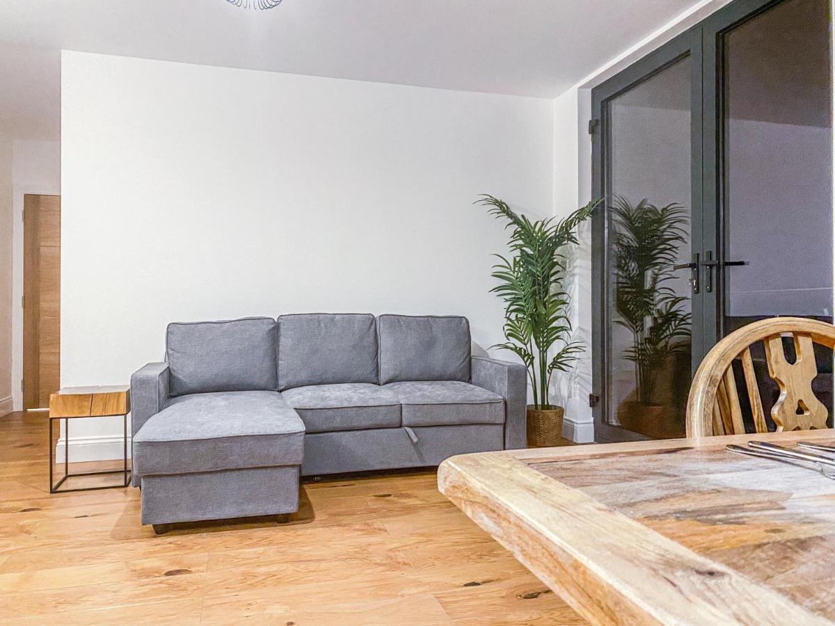 2 Bedroom City Centre Apartment With Parking Bedford Eksteriør billede