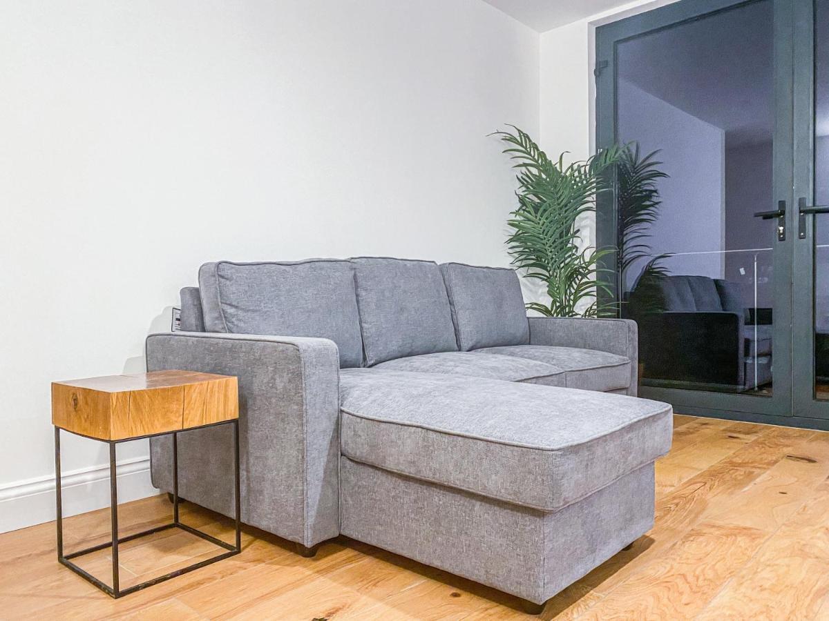 2 Bedroom City Centre Apartment With Parking Bedford Eksteriør billede